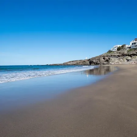 Beachfront With Panoramic Sea Views Apartman