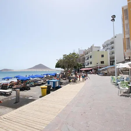 Beachfront With Panoramic Sea Views 公寓